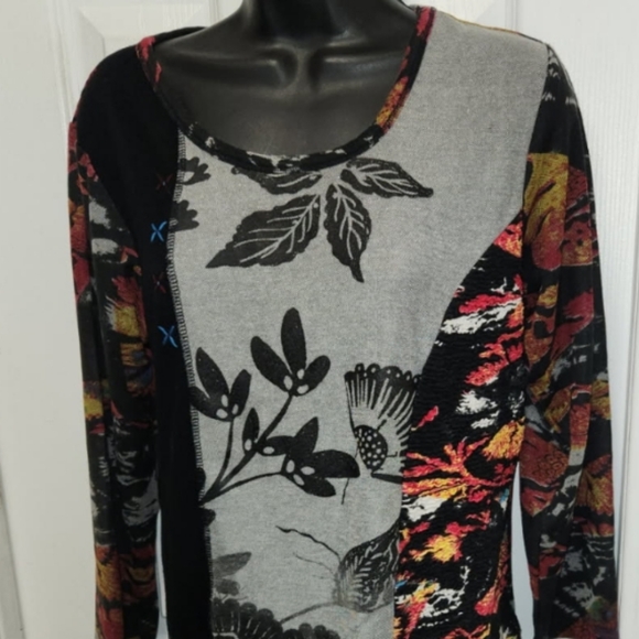 Orientique Patterned Top - Picture 7 of 7